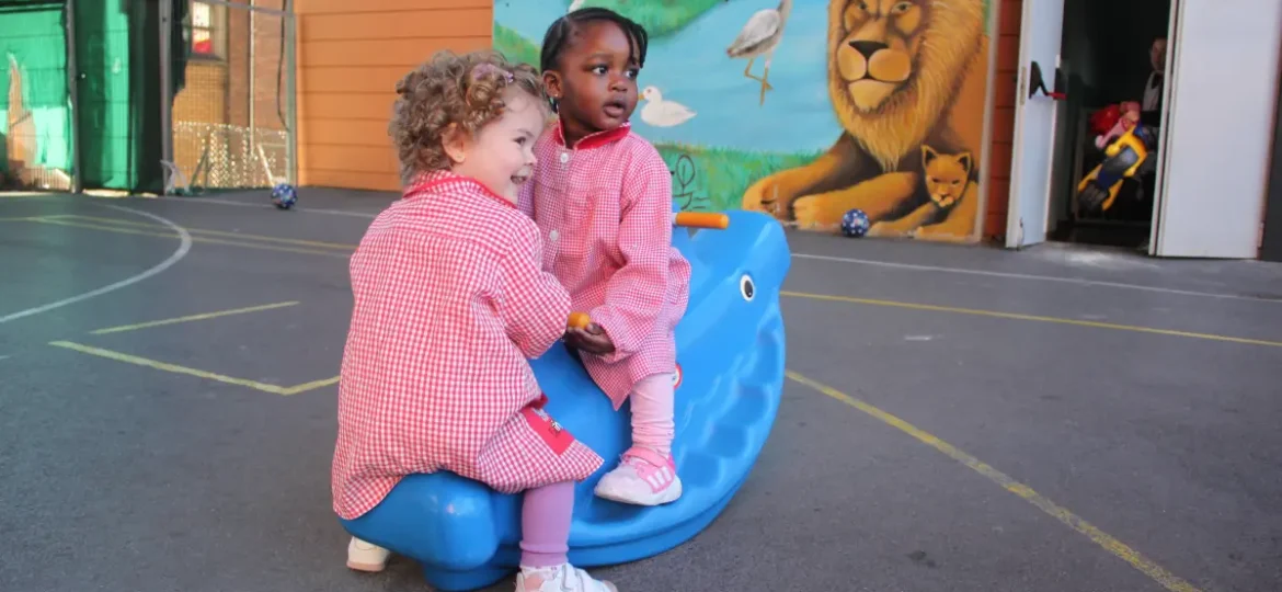 Instalaciones - Patio e instalaciones deportivas