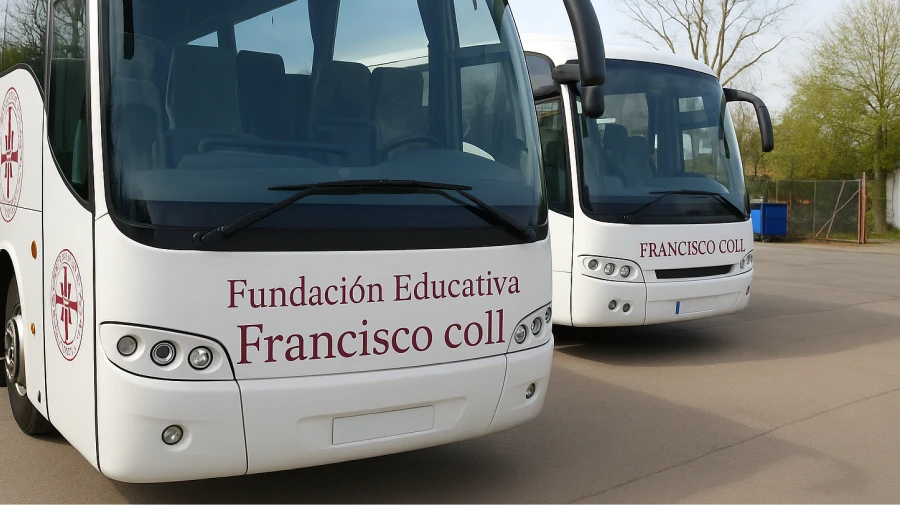 Facilitamos el acceso al centro con un servicio de transporte seguro y puntual para nuestros alumnos.
